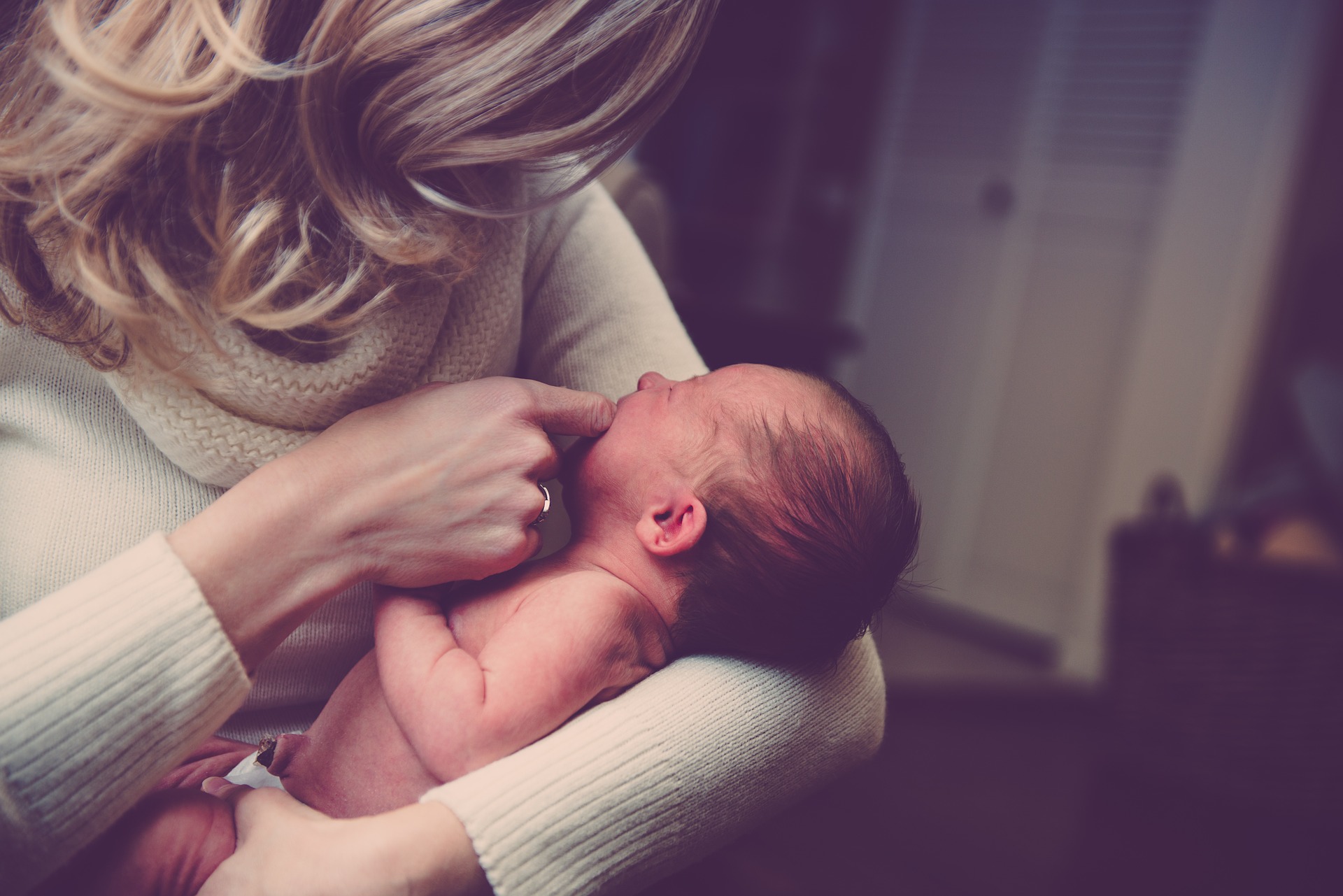 De ce bebelușul are nevoie de îngrijirea specială a cavității bucale încă din primele zile de viață